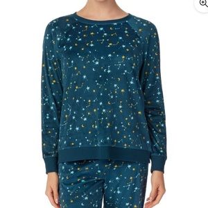 🆕Secret Treasures Velour Top